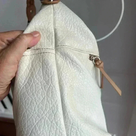 Lauren Conrad Shoulder Bag - Picture 5 of 10